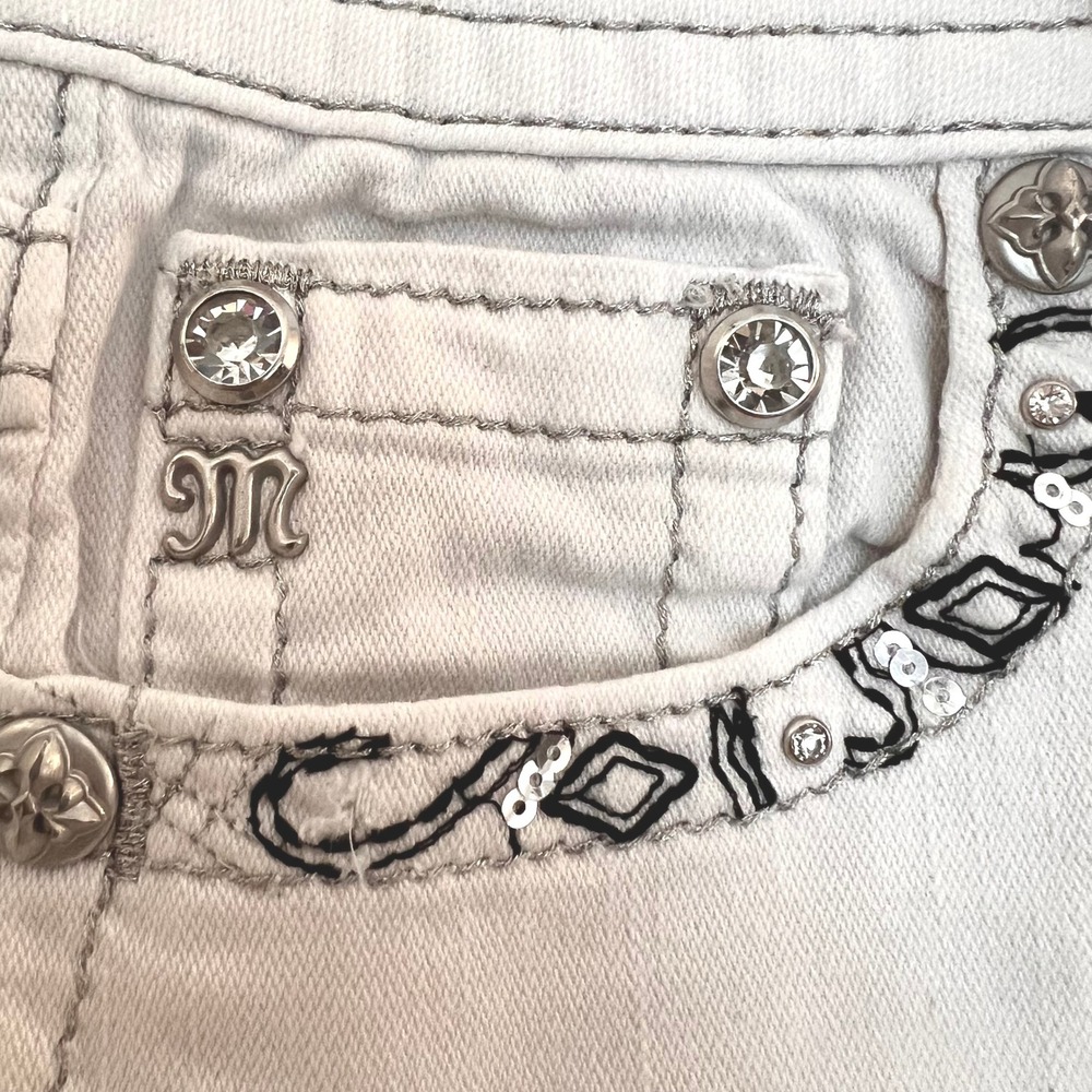 Miss Me Signature White Denim Shorts Embellished Sequin Flap Pocket Size 27 - Picture 10 of 11